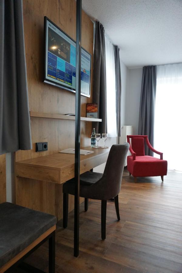 Hotel Gruener Baum Kaufbeuren Exteriér fotografie